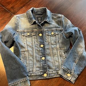 Gap Jeans Jacket for kids. Girls/kids size size M.